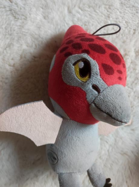 Plyšáky jurassic world.,