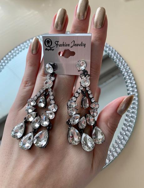 Nové dlhé náušnice, 