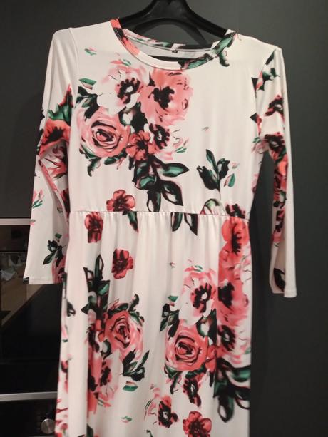 Šaty s kvetinovou potlačou, m