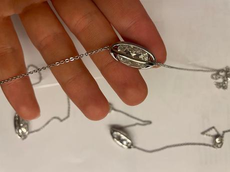 Swarovski -nahrdelnik, swarovski