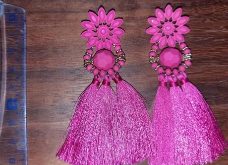 Predám rôzne náušnice 8 párov+náramok,