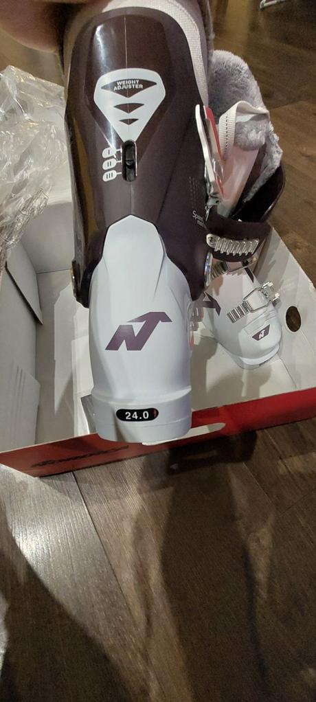 Junior lyžiarky zn. nordica, nordica,38