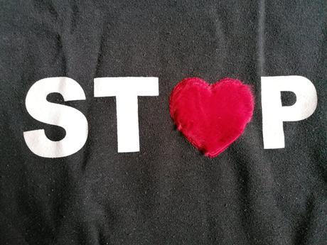 Krásna mikina s kožušinkovým srdiečkom, terranova,xs