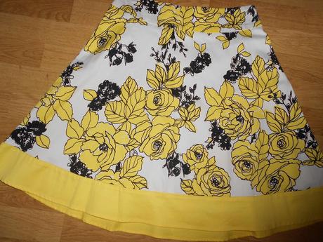 Bielo-žltá suknička, s