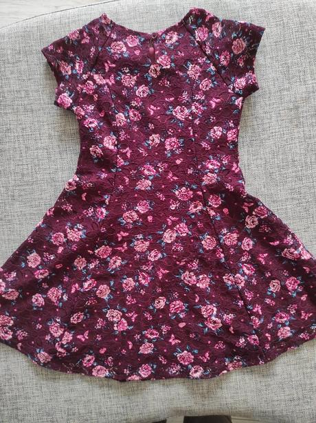 Predám krásne šaty 128, primark,128