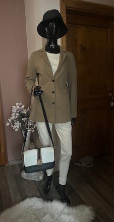 Krásne hnedé športové sako zn. magenta, m