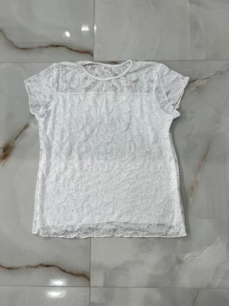 Krásne biele tričko, 152