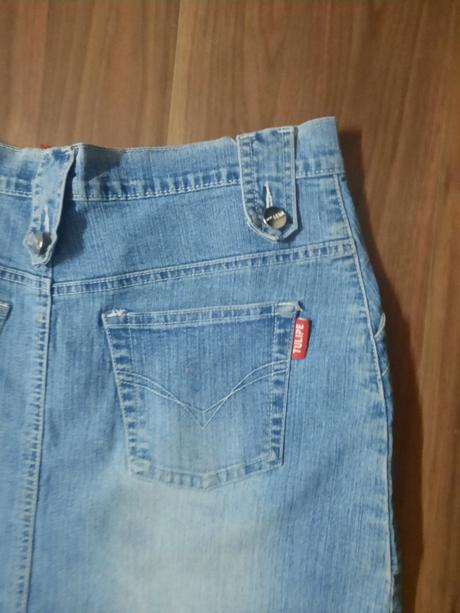 Super riflová sukňa pod kolená, l