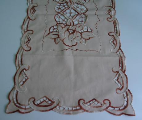 Vyšívaný obrus, 