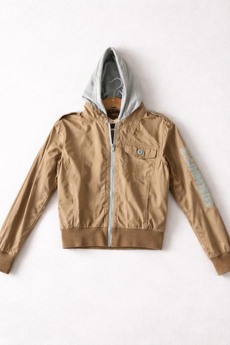 Béžová bunda s kapucňou, s