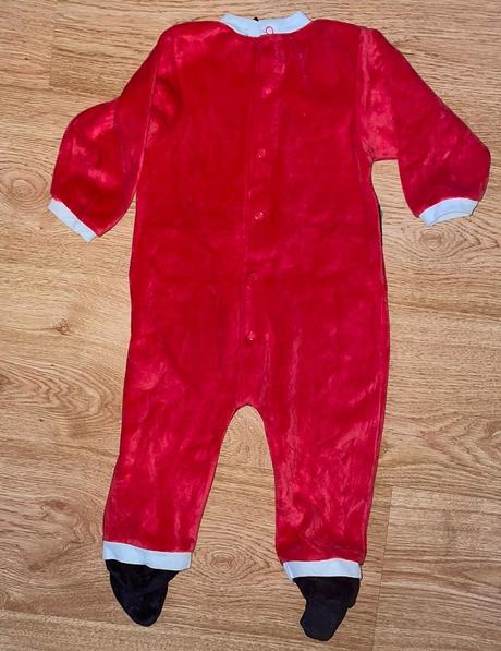 Vianočný overal, 74