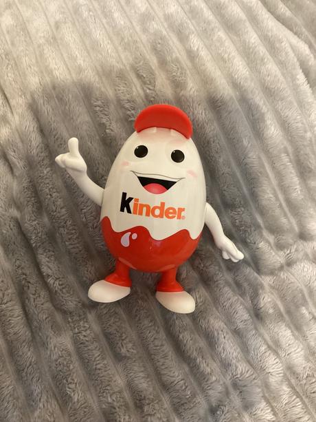 Kinder postavička - pokladníčka,