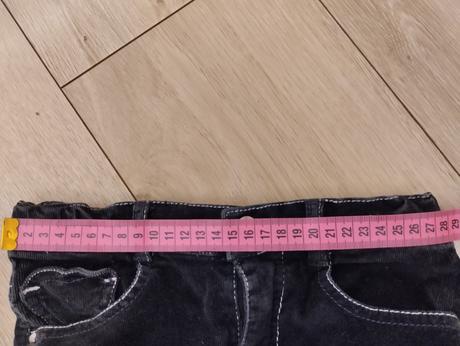 Menčestrové nohavice, tik & tak,122