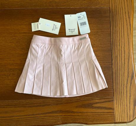 Prekrásna skladaná kožená suknička mayoral, mayoral,110