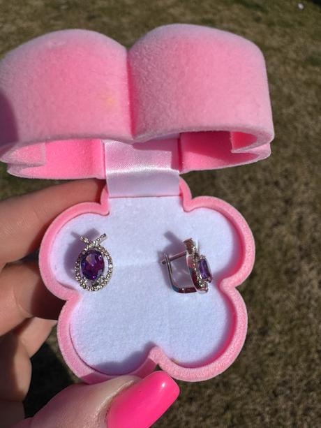 Ametystové náušnice, 