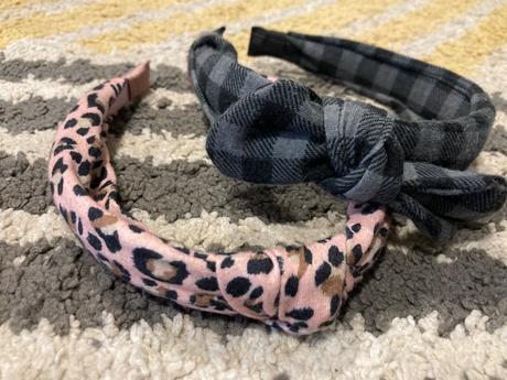 Károvaná a leo čelenka 134/152, takko