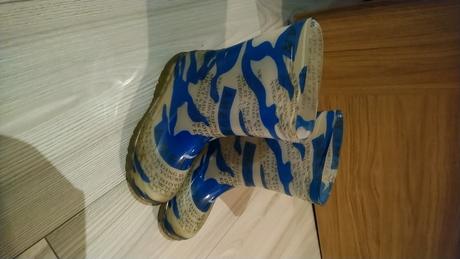 Gumáky s motívom atlasu, 29