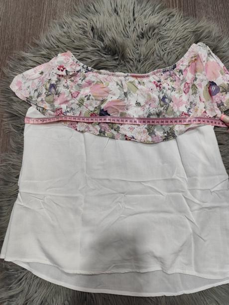 Top s odhalenými ramenami kvietkovany veľ. l, l