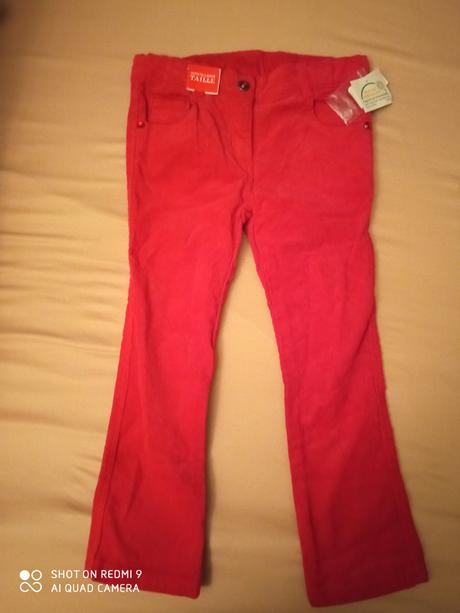 Menčestráky ešte s visačkou, lupilu,104