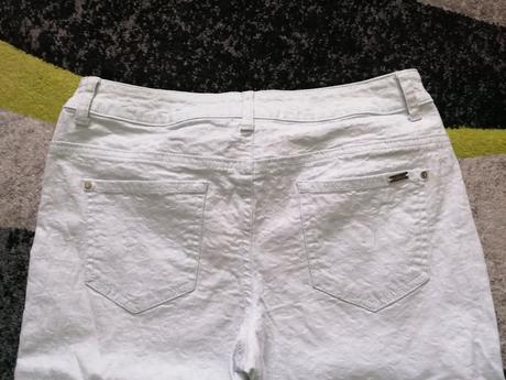 Svetlomodre nohavice, s