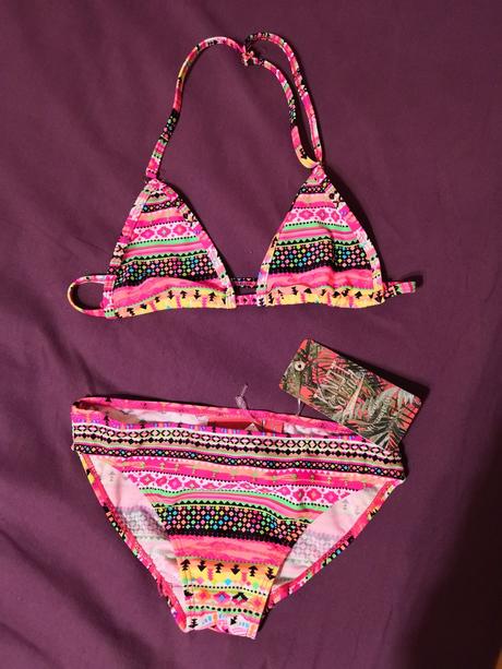 Nenosené plavky, 140