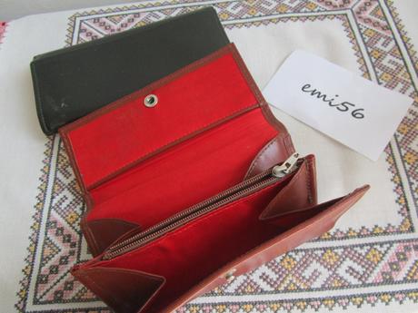 2122. peňaženky 2x,