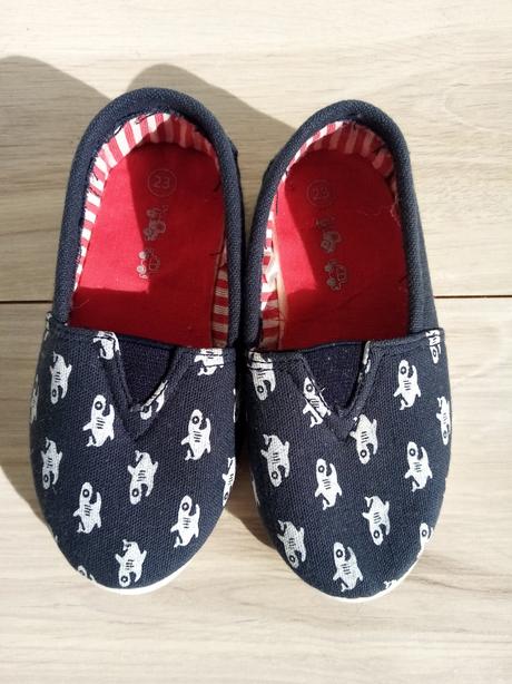 Detské papučky s motívom žraloka v.23, 23