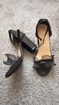 Predám topánky, 35