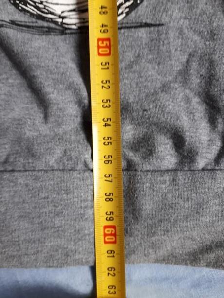 Sive tricko s dievčaťom, 152