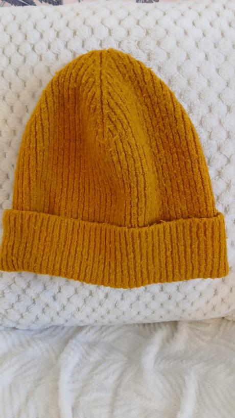 Horčicová čiapka, reserved