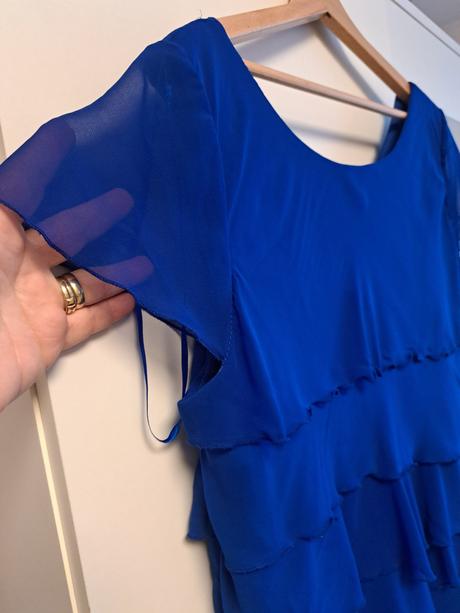 Spoločné šaty, 48