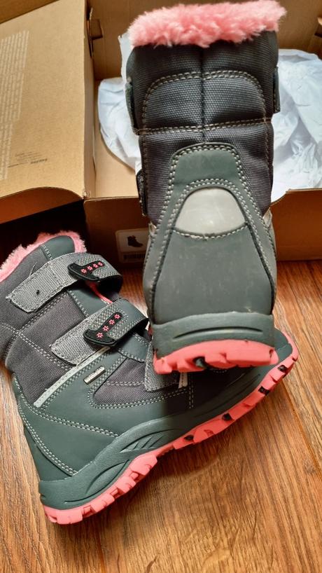 B3597 snehule, baťa,32