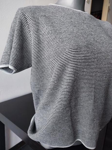 Pásikavy pulóver, 38