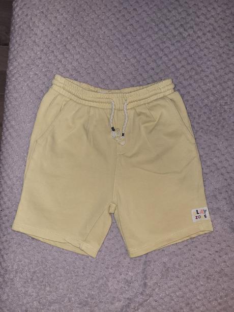 Kraťase, reserved,110