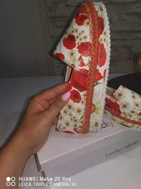 Kvetinkove topanky, 39