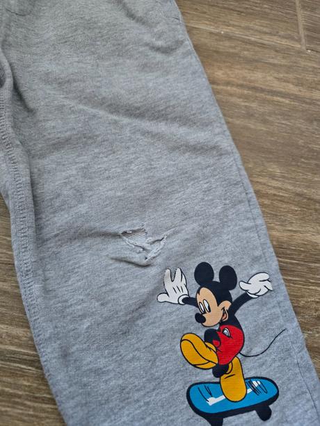 Tepláky č.92, disney,92