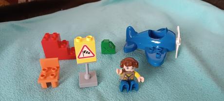 Lego lietadlo s pilotom,