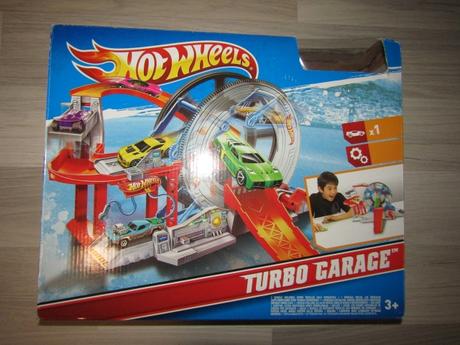 Hot wheels turbo garage,