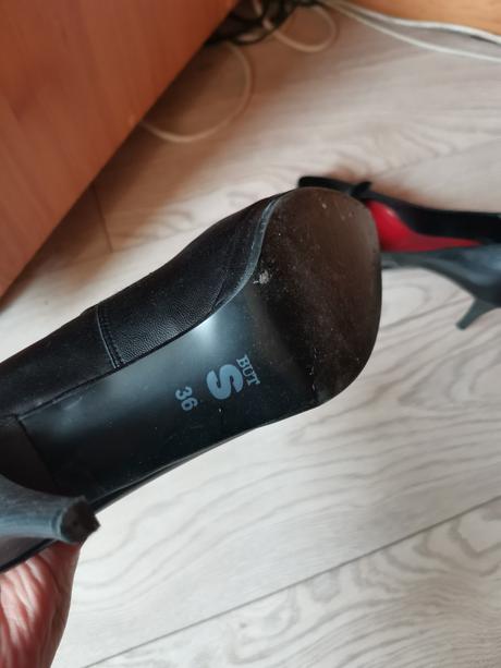 Kožené lodičky v super stave, 36