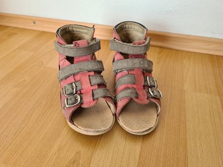 Sandálky, protetika,31