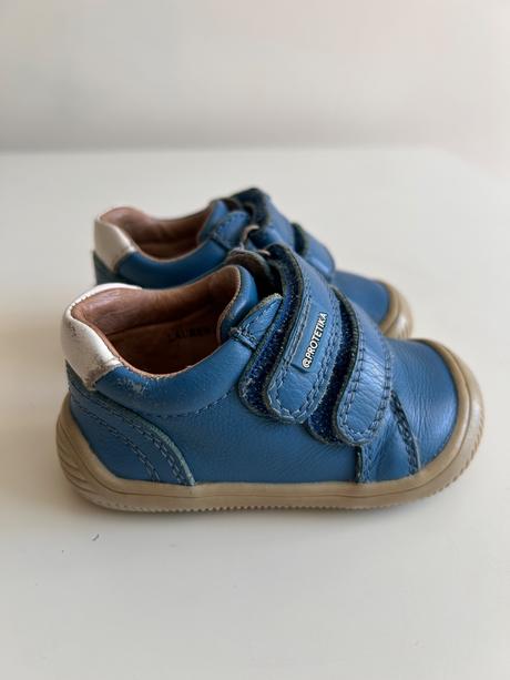 Chlapčenské poltopánky, protetika,19