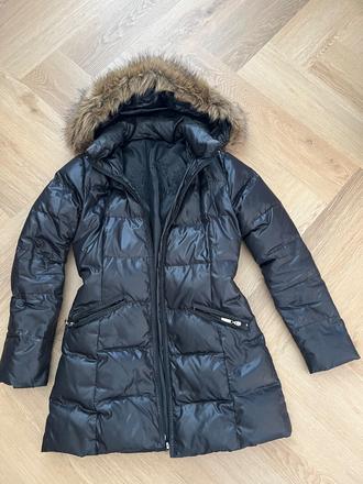 Zimna bunda, s