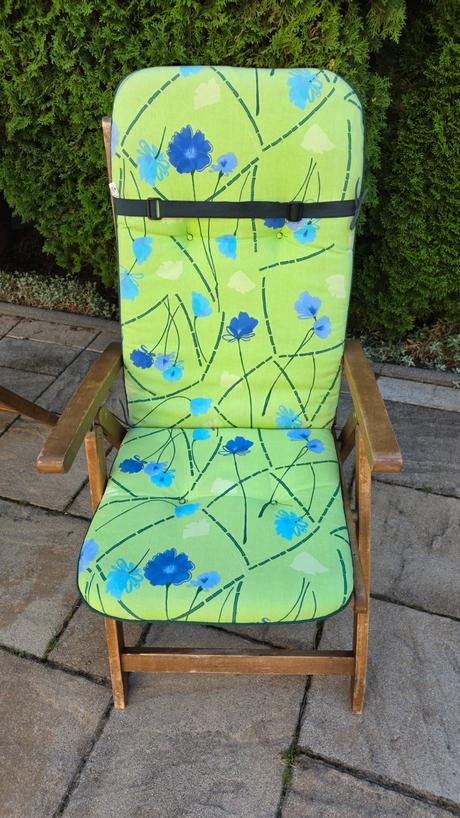 Polstrovane podsedaky na zahradne stolicky., 