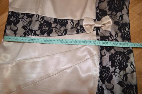 Spoločenské šaty, 42