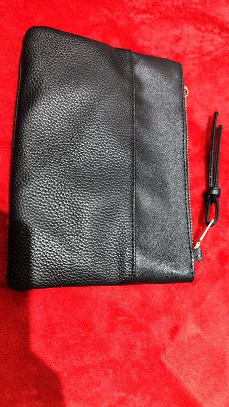 Čierna crossbody kabelka,