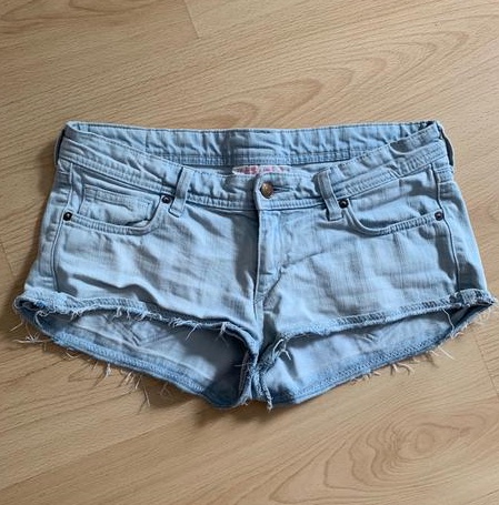 H&m riflové kraťasy vel.40, h&m,m