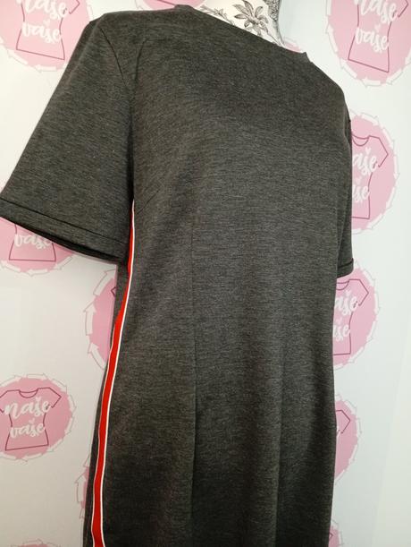 Tmavo sivé šaty, 44