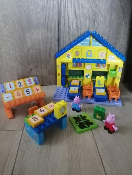 Stavebnica playbig bloxx peppa pig sa v škole,