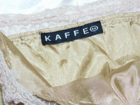 Velmi pekne lahučke šaty, 38