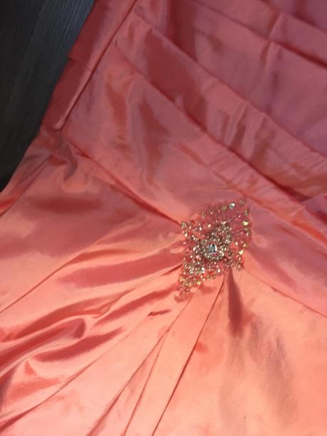 Spoločenské šaty, m